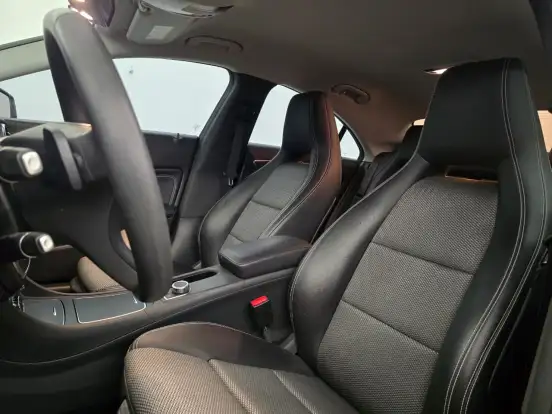 MERCEDES-BENZ-CLA 180-2018