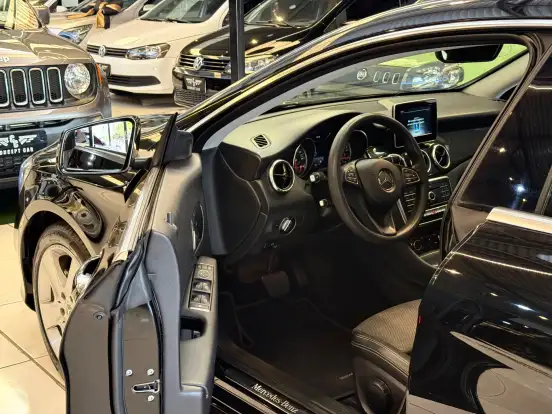 MERCEDES-BENZ-CLA 180-1.6 CGI GASOLINA 7G-DCT MERCEDES-BENZ-CLA 180-2018