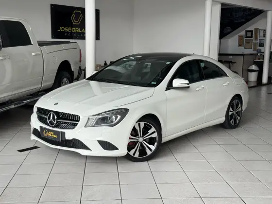 MERCEDES-BENZ CLA 200 1.6 URBAN 16V GASOLINA 4P AUTOMÁTICO