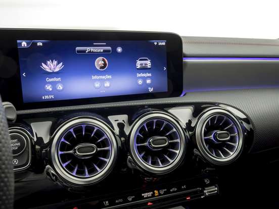 MERCEDES-BENZ-CLA 200-2025