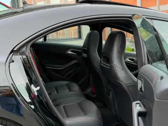 MERCEDES-BENZ-CLA 45 AMG-2.0 16V TURBOCHARGED GASOLINA 4P AUTOMÁTICO MERCEDES-BENZ-CLA 45 AMG-2015