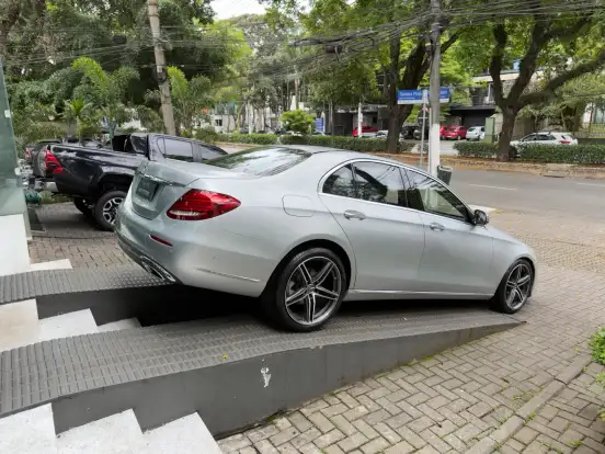 MERCEDES-BENZ-E 250-2016