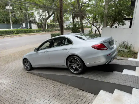 MERCEDES-BENZ-E 250-2016
