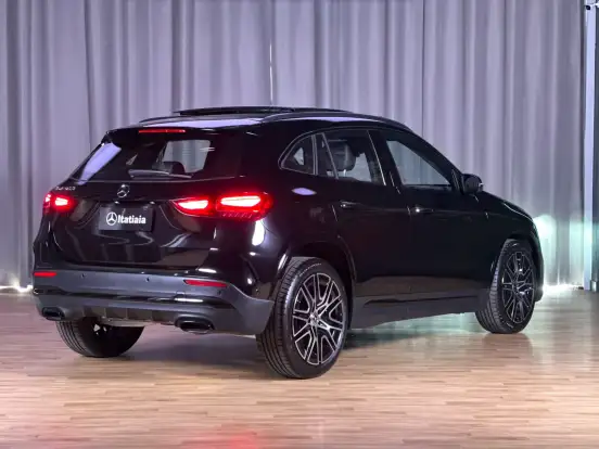 MERCEDES-BENZ-GLA 200-2026