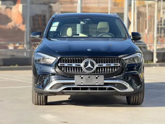 MERCEDES-BENZ-GLA 200-2026