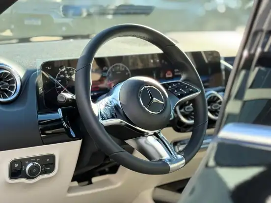 MERCEDES-BENZ-GLA 200-2026