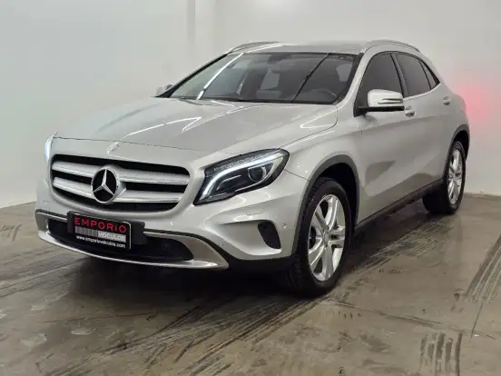 MERCEDES-BENZ-GLA 200-1.6 CGI ADVANCE 16V TURBO FLEX 4P AUTOMÁTICO MERCEDES-BENZ-GLA 200-2016