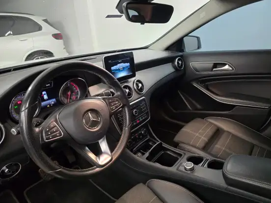 MERCEDES-BENZ-GLA 200-1.6 CGI ADVANCE 16V TURBO FLEX 4P AUTOMÁTICO MERCEDES-BENZ-GLA 200-2016