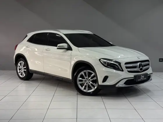 MERCEDES-BENZ GLA 200 1.6 CGI ADVANCE 16V TURBO FLEX 4P AUTOMÁTICO