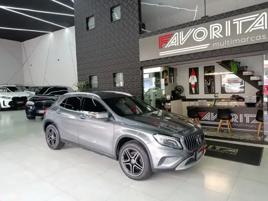MERCEDES-BENZ-GLA 200-1.6 CGI ADVANCE 16V TURBO FLEX 4P AUTOMÁTICO MERCEDES-BENZ-GLA 200-2015