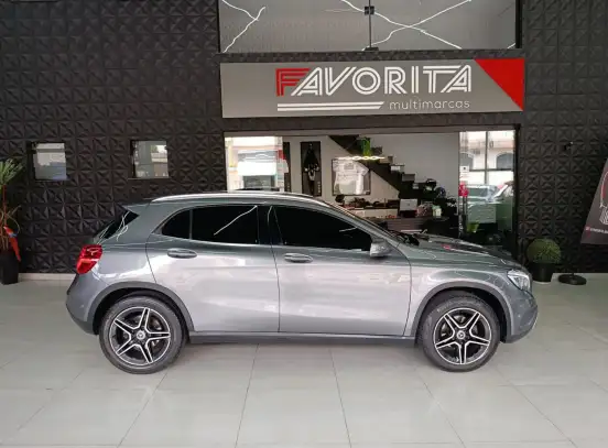MERCEDES-BENZ-GLA 200-2015