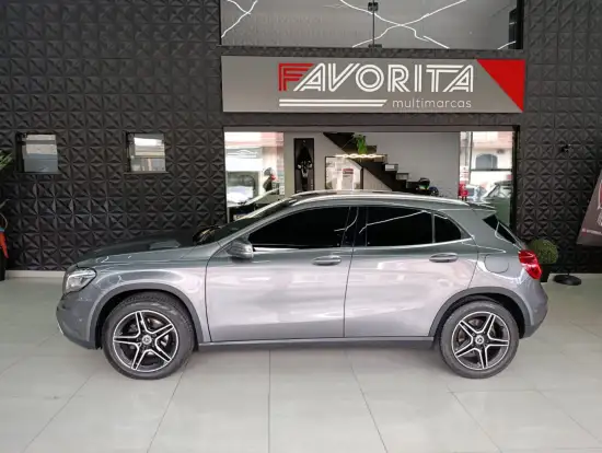 MERCEDES-BENZ-GLA 200-2015