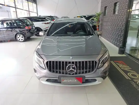 MERCEDES-BENZ-GLA 200-2015