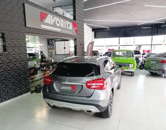 MERCEDES-BENZ-GLA 200-2015