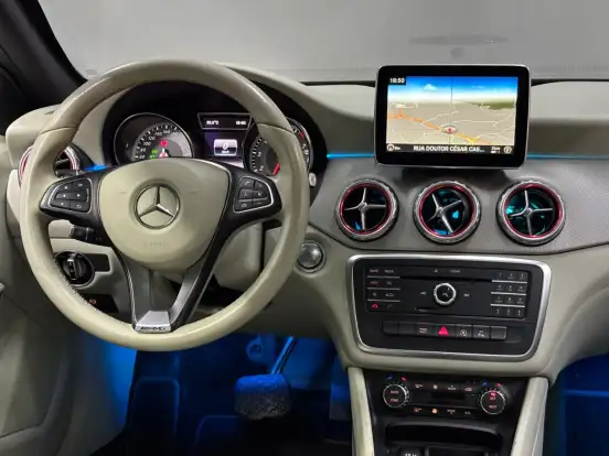 MERCEDES-BENZ-GLA 200-2016