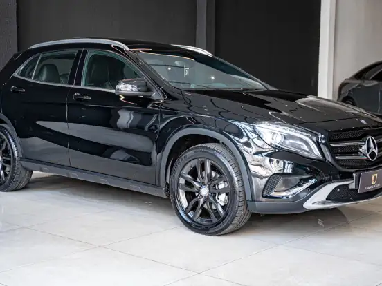 MERCEDES-BENZ-GLA 200-1.6 CGI VISION 16V TURBO FLEX 4P AUTOMÁTICO MERCEDES-BENZ-GLA 200-2015
