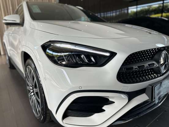MERCEDES-BENZ-GLA 200-2026