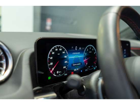 MERCEDES-BENZ-GLA 200-1.3 MHEV AMG LINE 7G-DCT MERCEDES-BENZ-GLA 200-2024