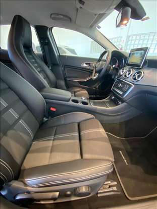 MERCEDES-BENZ-GLA 200-2018