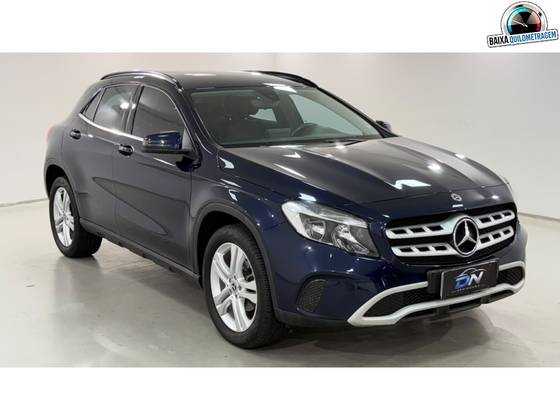 MERCEDES-BENZ GLA 200 1.6 CGI FLEX STYLE 7G-DCT