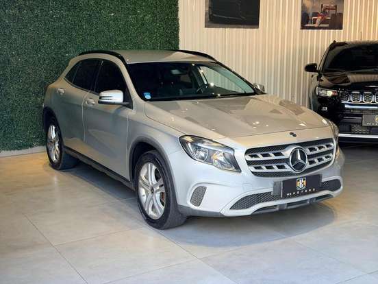 MERCEDES-BENZ-GLA 200-1.6 CGI FLEX STYLE 7G-DCT MERCEDES-BENZ-GLA 200-2017