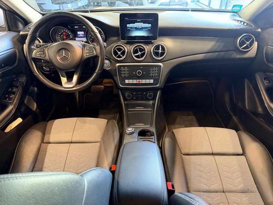 MERCEDES-BENZ-GLA 200-1.6 CGI FLEX STYLE 7G-DCT MERCEDES-BENZ-GLA 200-2017