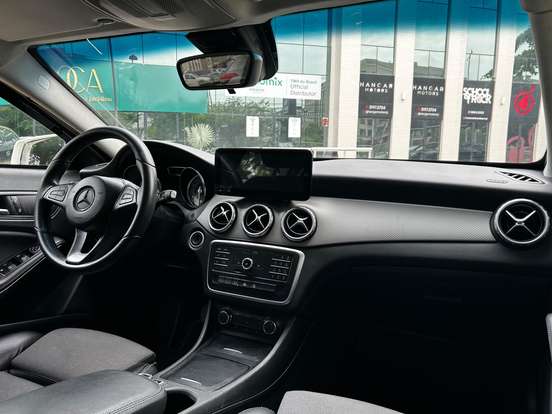 MERCEDES-BENZ-GLA 200-1.6 CGI STYLE 16V TURBO FLEX 4P AUTOMÁTICO MERCEDES-BENZ-GLA 200-2016