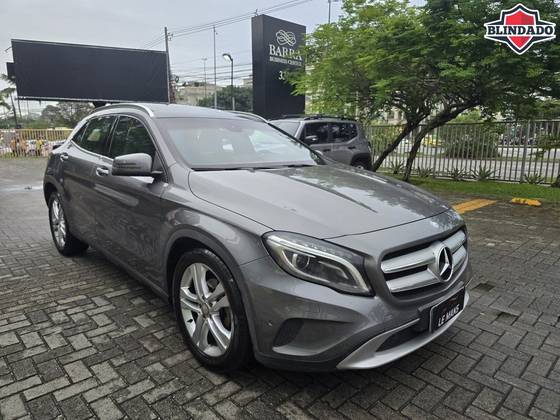 MERCEDES-BENZ GLA 200 1.6 CGI VISION 16V TURBO GASOLINA 4P AUTOMÁTICO