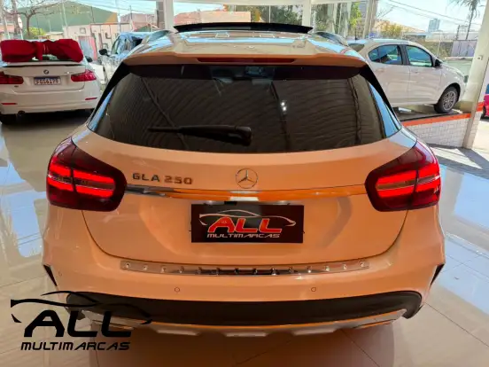 MERCEDES-BENZ-GLA 250-2.0 CGI GASOLINA SPORT 7G-DCT MERCEDES-BENZ-GLA 250-2018
