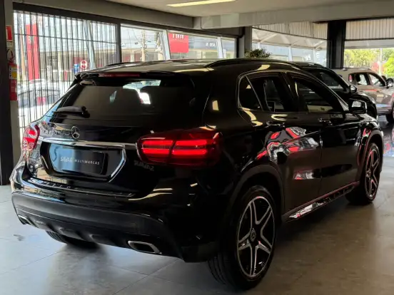 MERCEDES-BENZ-GLA 250-2020