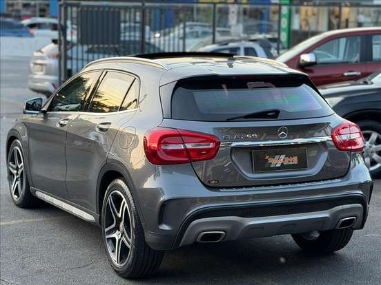 MERCEDES-BENZ-GLA 250-2017