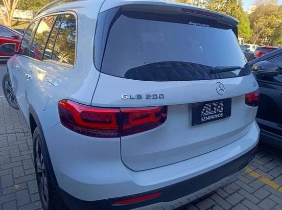 MERCEDES-BENZ-GLB 200-2022