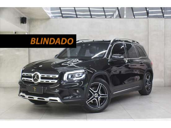 MERCEDES-BENZ-GLB 200-2021