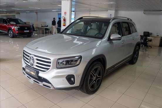 MERCEDES-BENZ-GLB 200-2023