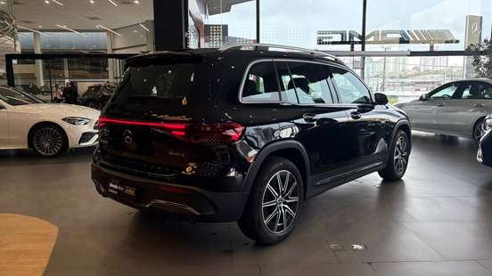 MERCEDES-BENZ-GLB 220-2.0 MHEV AMG LINE 4MATIC 8G-DCT MERCEDES-BENZ-GLB 220-2024