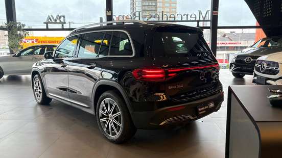 MERCEDES-BENZ-GLB 220-2.0 MHEV AMG LINE 4MATIC 8G-DCT MERCEDES-BENZ-GLB 220-2024
