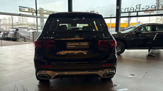 MERCEDES-BENZ-GLB 220-2025