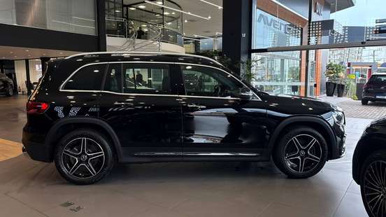 MERCEDES-BENZ-GLB 220-2.0 MHEV AMG LINE 4MATIC 8G-DCT MERCEDES-BENZ-GLB 220-2025