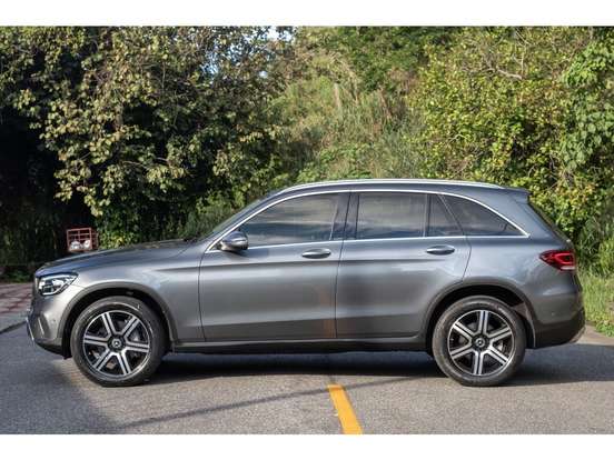 MERCEDES-BENZ-GLC 220d-2019