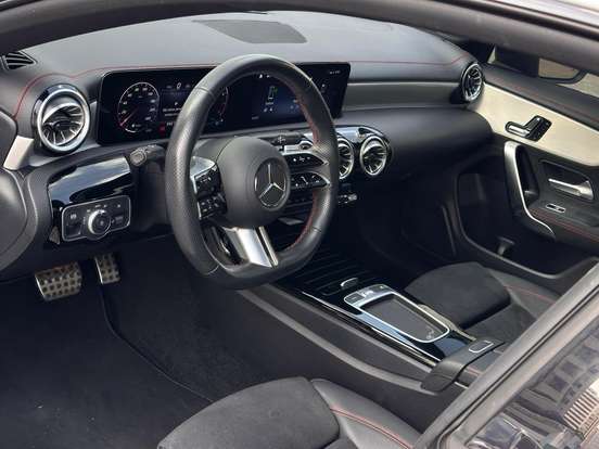MERCEDES-BENZ-CLA 200-2023