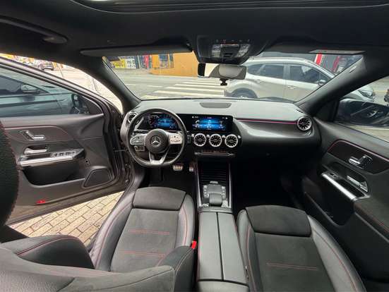MERCEDES-BENZ-GLA 200-2023
