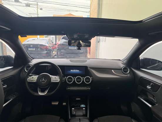 MERCEDES-BENZ-GLA 200-2023