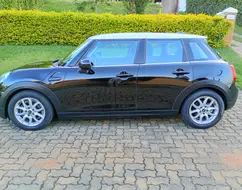 MINI COOPER 1.5 12V TURBO GASOLINA 4P AUTOMÁTICO MINI COOPER 1.5 12V TURBO GASOLINA 4P AUTOMÁTICO