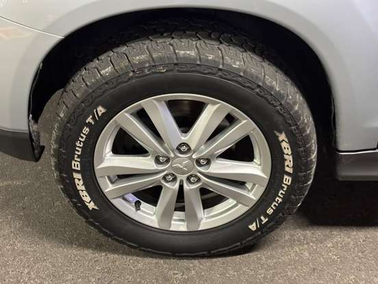 MITSUBISHI-ASX-2012
