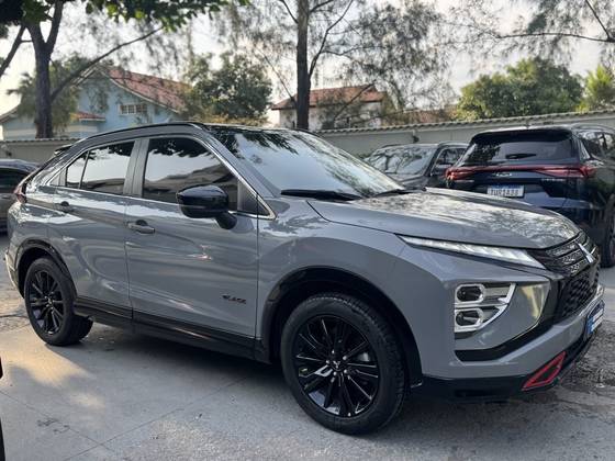 MITSUBISHI ECLIPSE CROSS 1.5 MIVEC TURBO GASOLINA HPE BLACK CVT