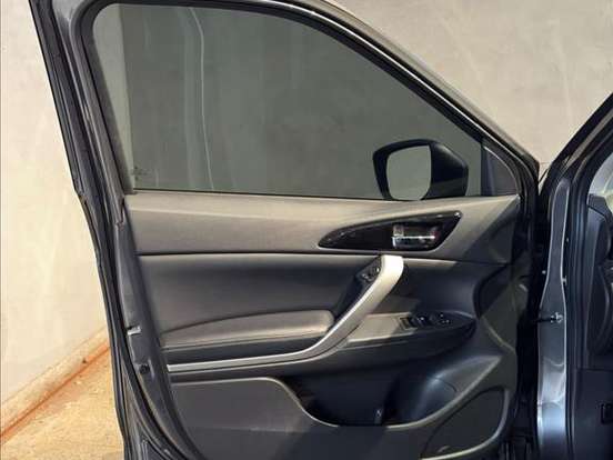 MITSUBISHI-ECLIPSE CROSS-1.5 MIVEC TURBO GASOLINA HPE-S CVT MITSUBISHI-ECLIPSE CROSS-2024