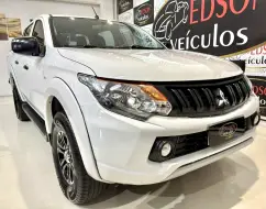 MITSUBISHI L200 TRITON 2.4 16V TURBO DIESEL GL CD 4X4 MANUAL MITSUBISHI L200 TRITON 2.4 16V TURBO DIESEL GL CD 4X4 MANUAL
