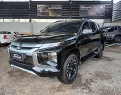 MITSUBISHI L200 TRITON 2.4 16V TURBO DIESEL SPORT HPE CD 4P 4X4 AUTOMÁTICO MITSUBISHI L200 TRITON 2.4 16V TURBO DIESEL SPORT HPE CD 4P 4X4 AUTOMÁTICO