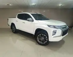 MITSUBISHI L200 TRITON 2.4 16V TURBO DIESEL SPORT HPE CD 4P 4X4 AUTOMÁTICO MITSUBISHI L200 TRITON 2.4 16V TURBO DIESEL SPORT HPE CD 4P 4X4 AUTOMÁTICO