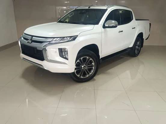 MITSUBISHI-L200 TRITON-2.4 16V TURBO DIESEL SPORT HPE CD 4P 4X4 AUTOMÁTICO MITSUBISHI-L200 TRITON-2021